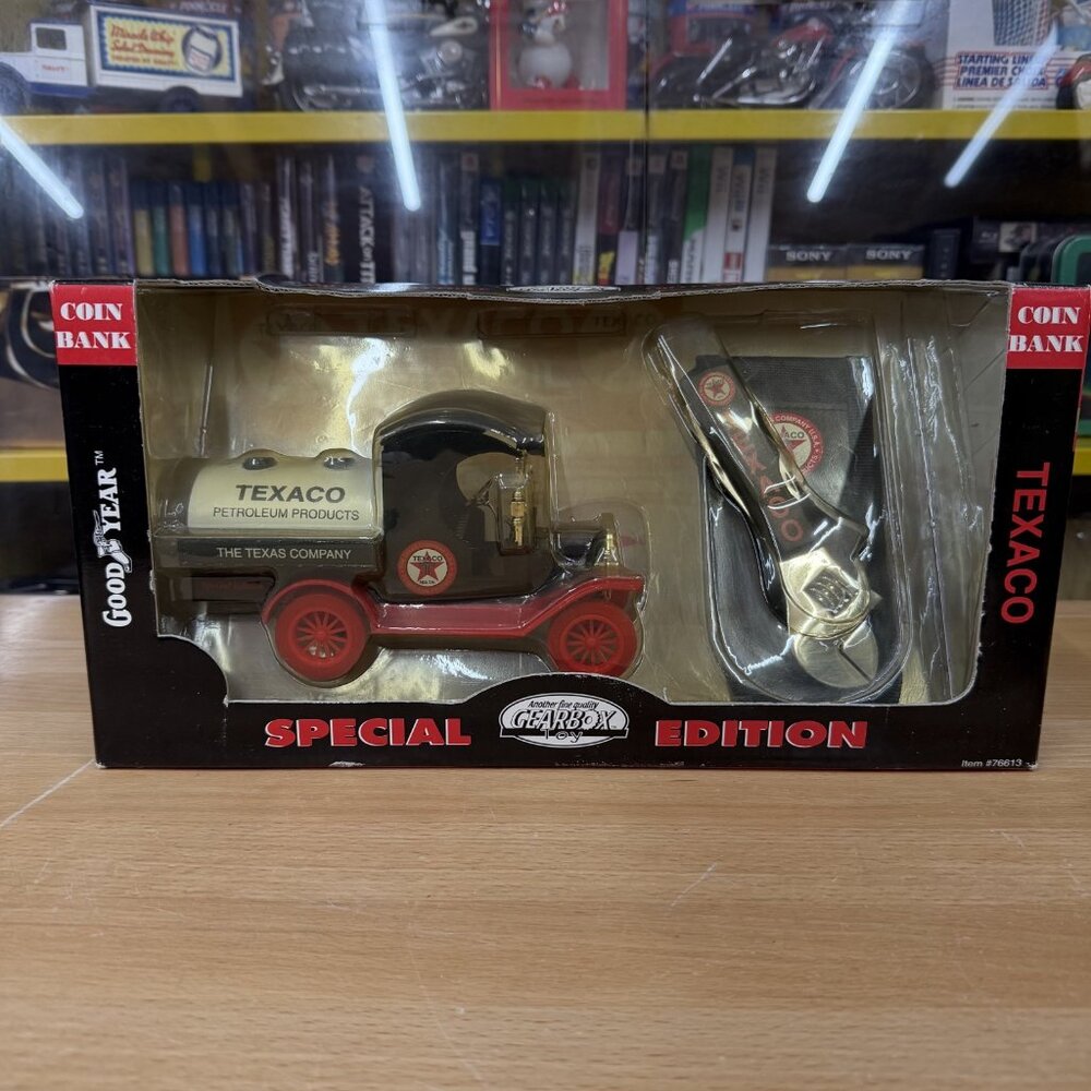 Texaco 1912 Ford Oil Tanker Coin Bank Diecast Truck w/ Tool Gearbox ** READ **